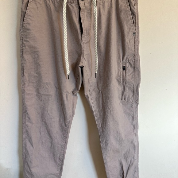 Vuori Ripstop Pant - Never Worn - Picture 4 of 11
